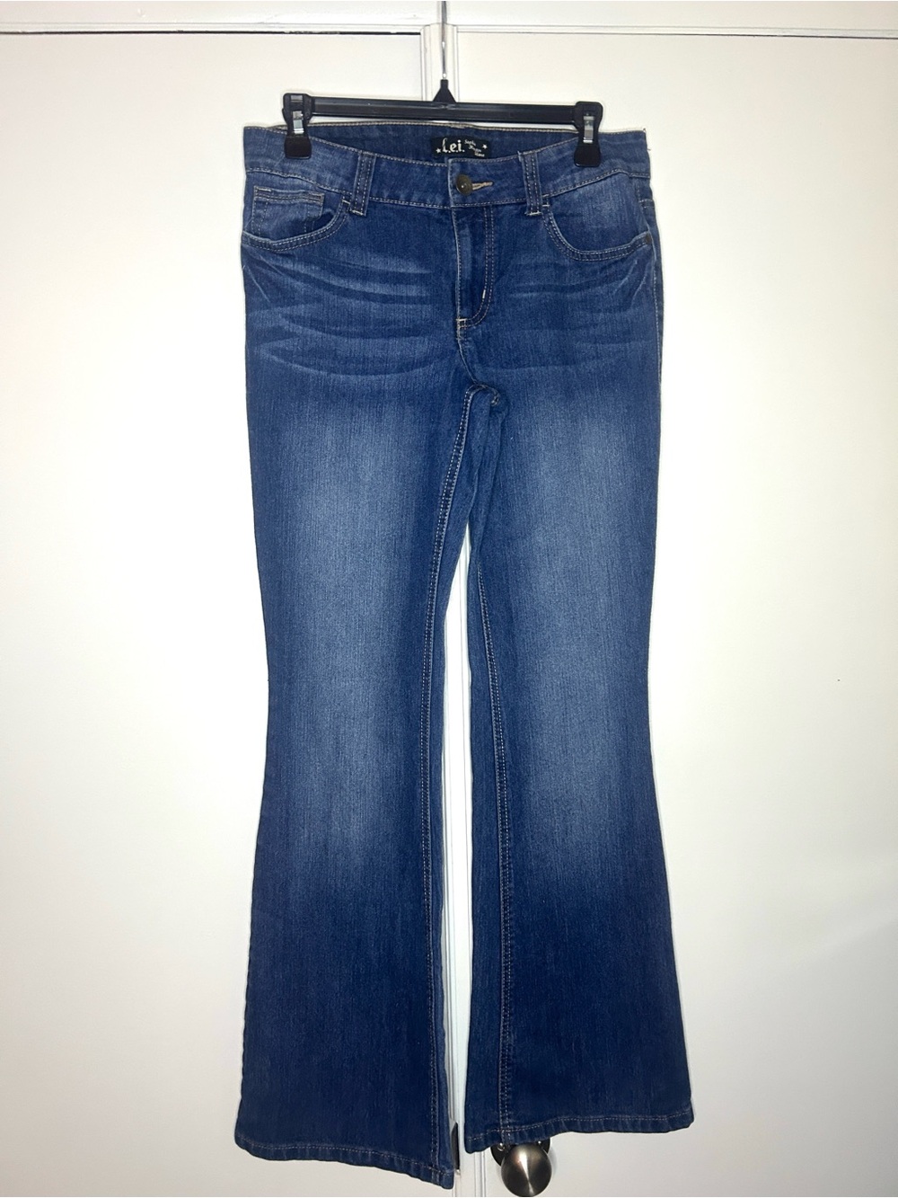 Vintage Y2K l.e.i. Sophia Hipster Flare Jeans - Like New Condition!